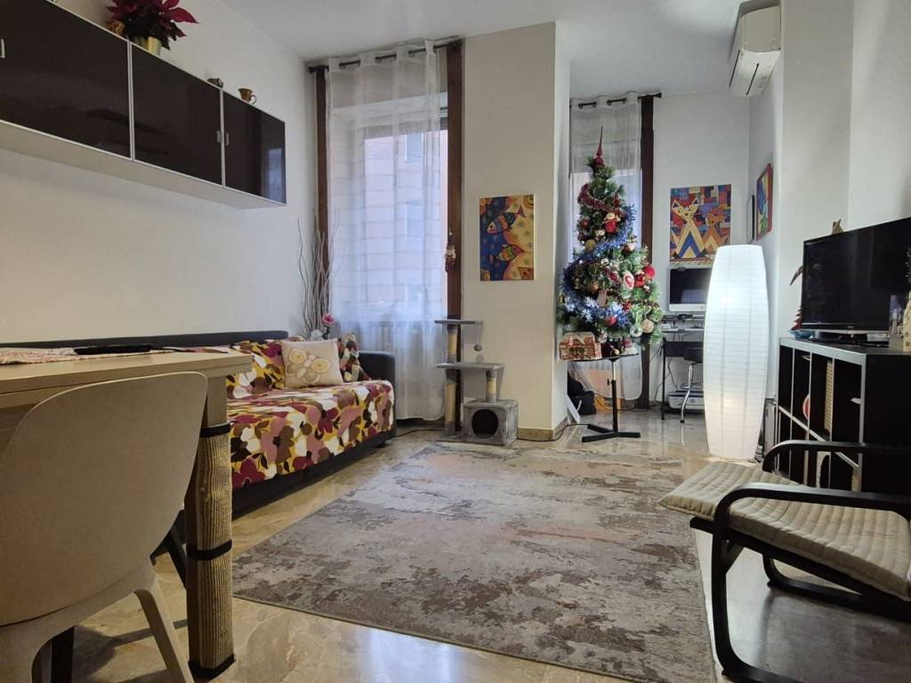 appartamento in vendita a Milano in zona Città Studi