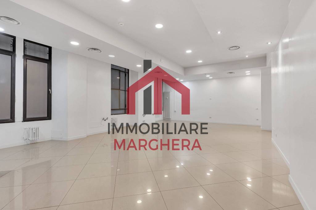 ufficio in vendita a Milano