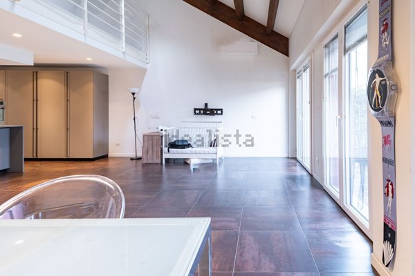 appartamento in vendita a Milano in zona Villapizzone