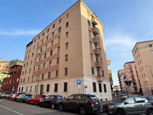appartamento in vendita a Milano in zona Piazzale Lodi