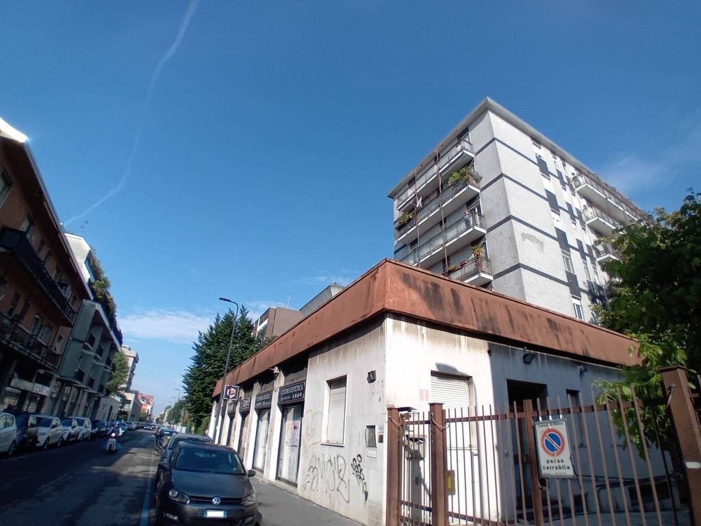 negozio in vendita a Milano in zona Dergano