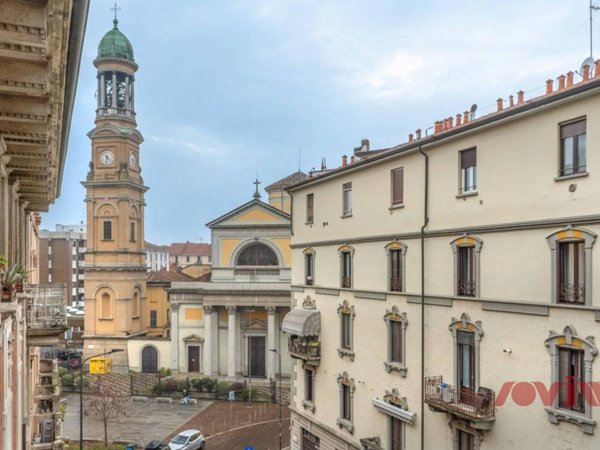 appartamento in vendita a Milano in zona Vigentino