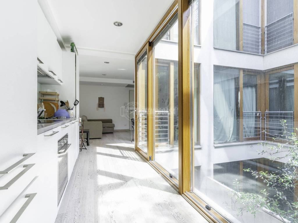 appartamento in vendita a Milano in zona Chiesa Rossa