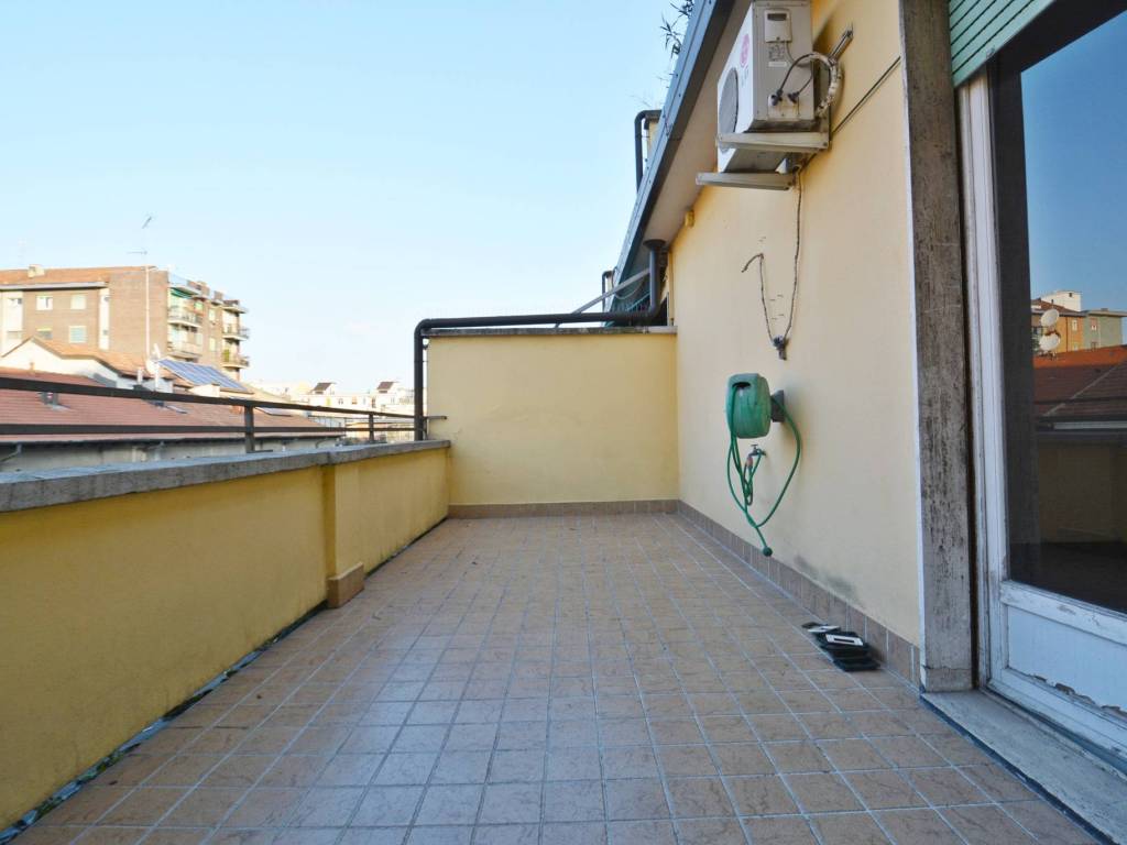 appartamento in vendita a Milano in zona Chiesa Rossa