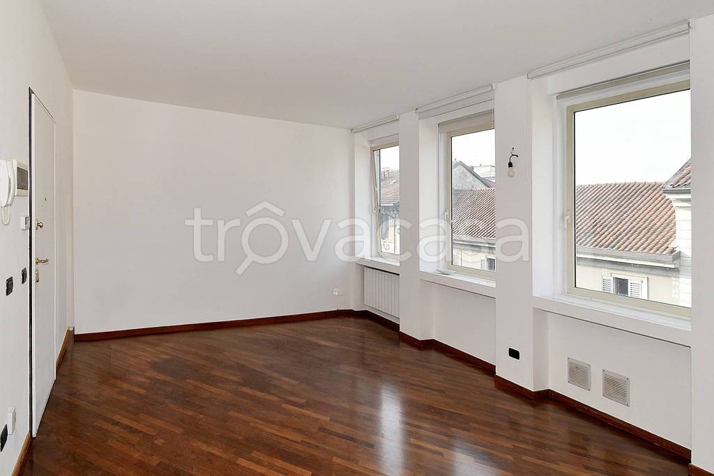 appartamento in vendita a Milano in zona Bocconi