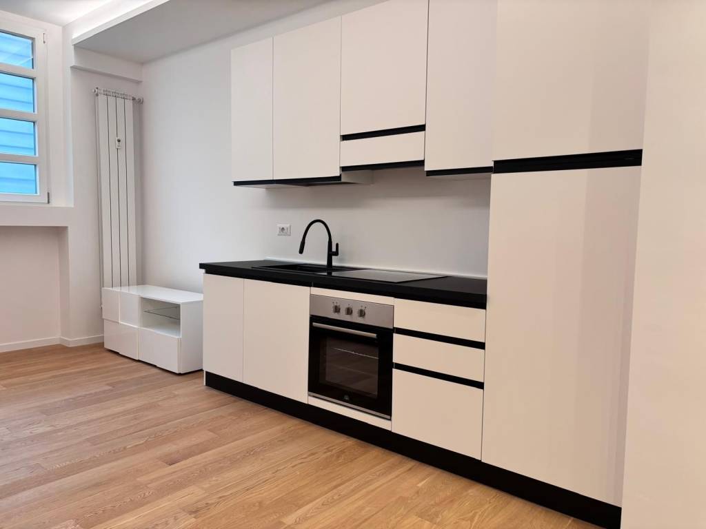 appartamento in vendita a Milano in zona Solari