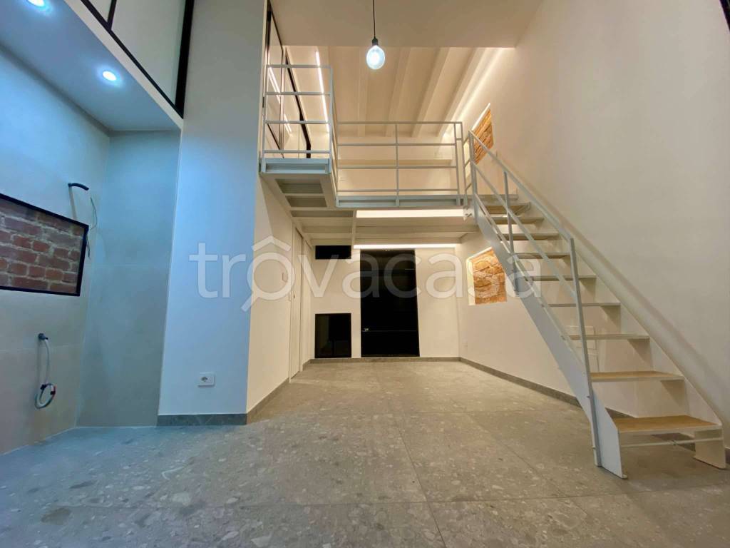 appartamento in vendita a Milano in zona XXII Marzo