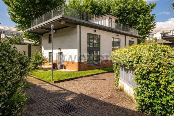 appartamento in vendita a Milano in zona Bovisa