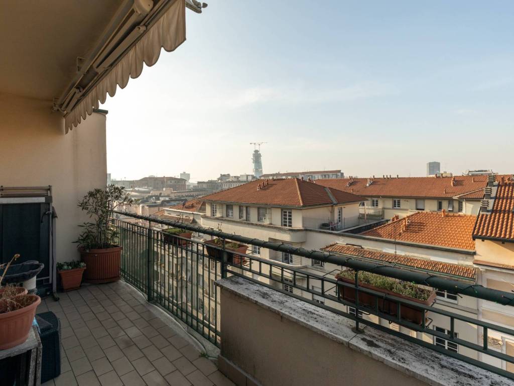 appartamento in vendita a Milano in zona Piazzale Lodi