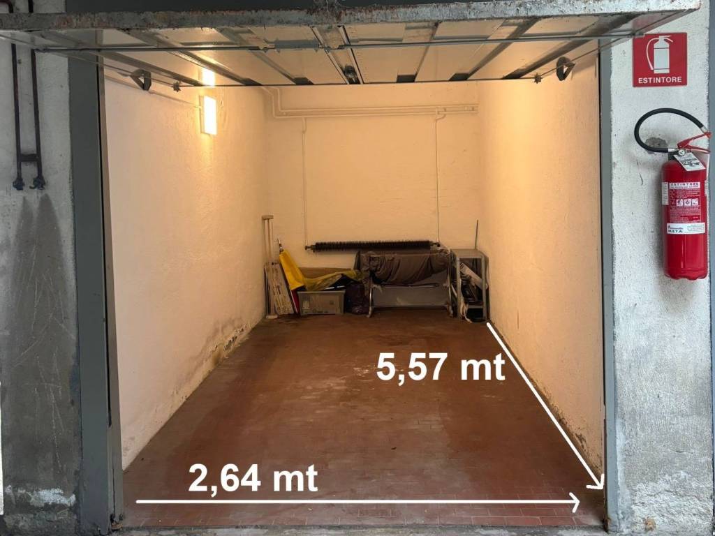 locale commerciale in vendita a Milano in zona Crescenzago