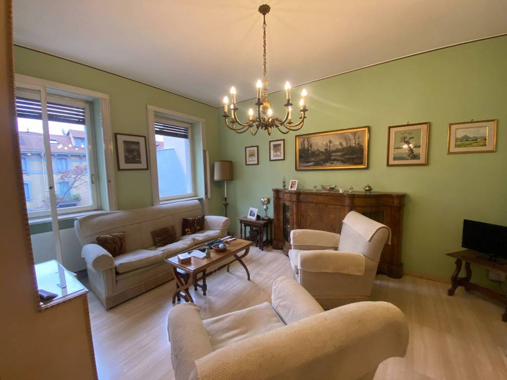 appartamento in vendita a Milano in zona Cinque Giornate