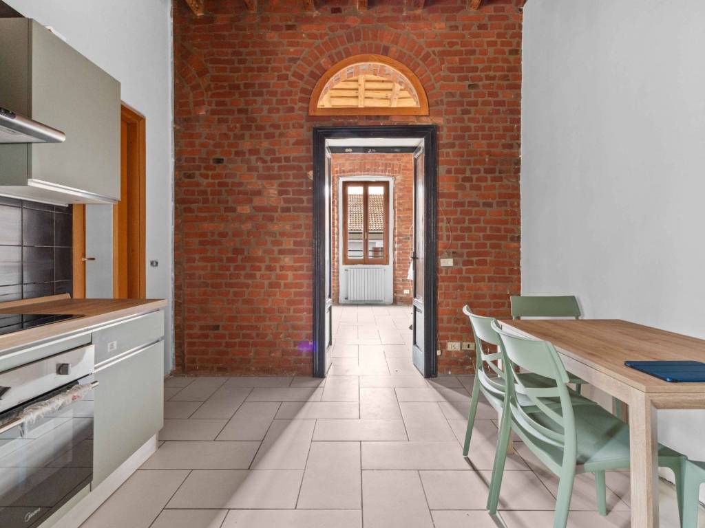 appartamento in vendita a Milano in zona Vigentino