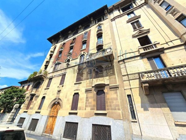 appartamento in vendita a Milano in zona Sempione