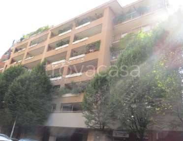 appartamento in vendita a Milano in zona Adriano