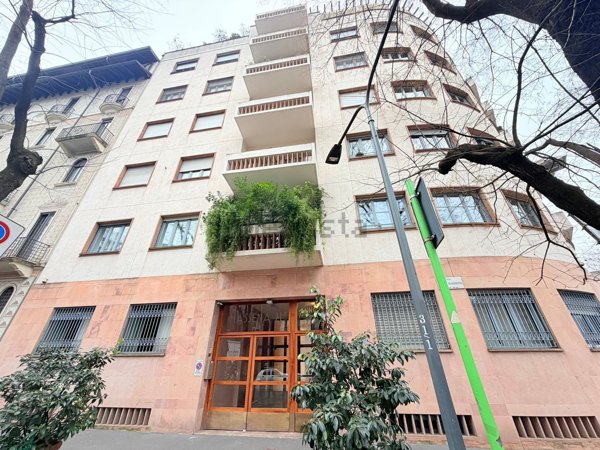 appartamento in vendita a Milano in zona Sempione