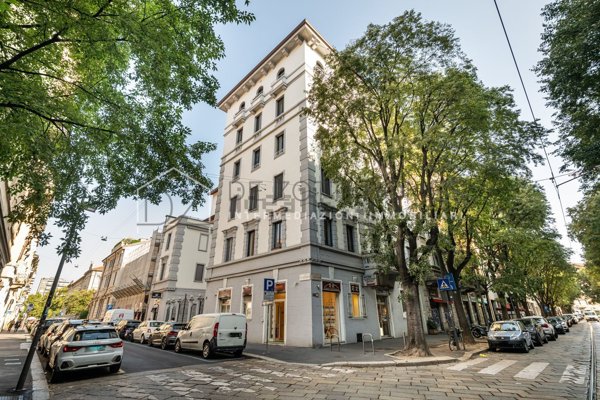 appartamento in vendita a Milano in zona Sempione