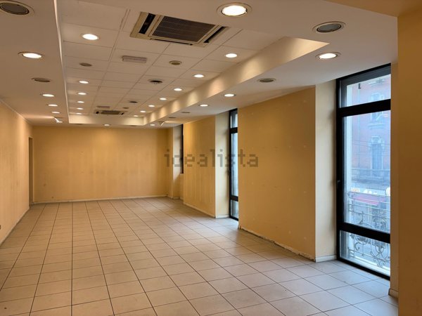 ufficio in vendita a Milano in zona Isola