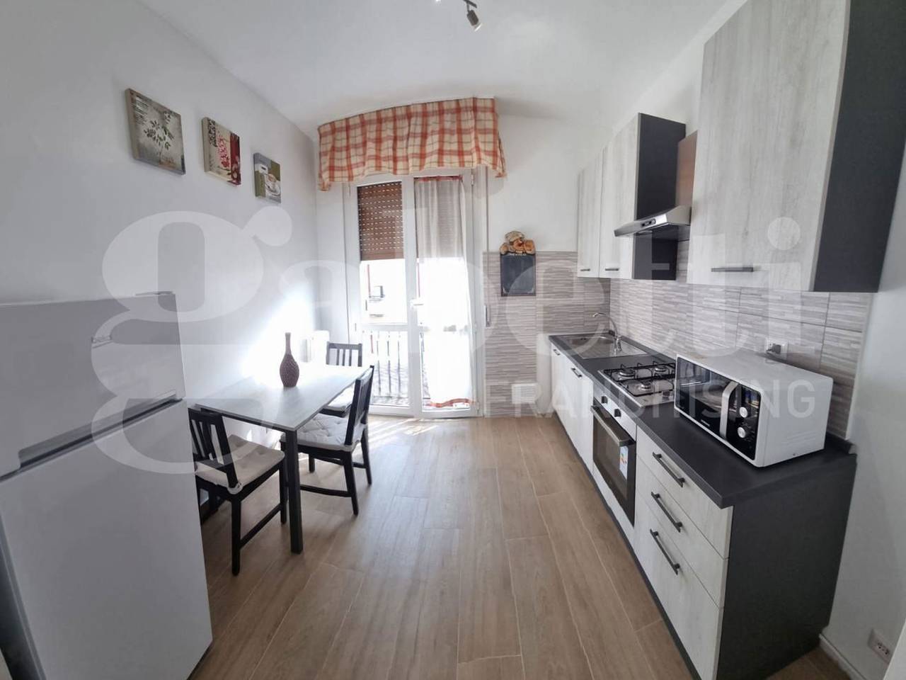 appartamento in vendita a Milano in zona Stadera