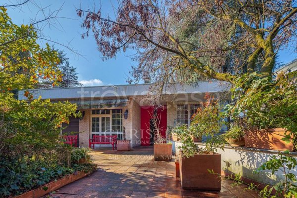 casa indipendente in vendita a Milano in zona San Siro