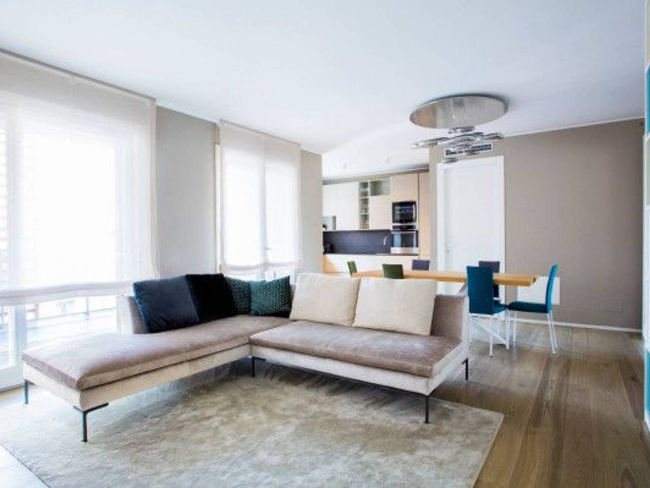 appartamento in vendita a Milano in zona Cinque Giornate