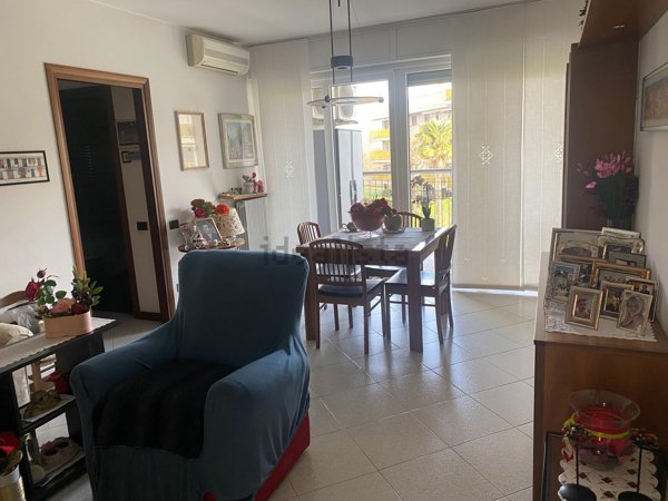 appartamento in vendita a Milano in zona Baggio