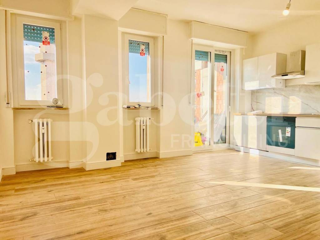 appartamento in vendita a Milano in zona Famagosta