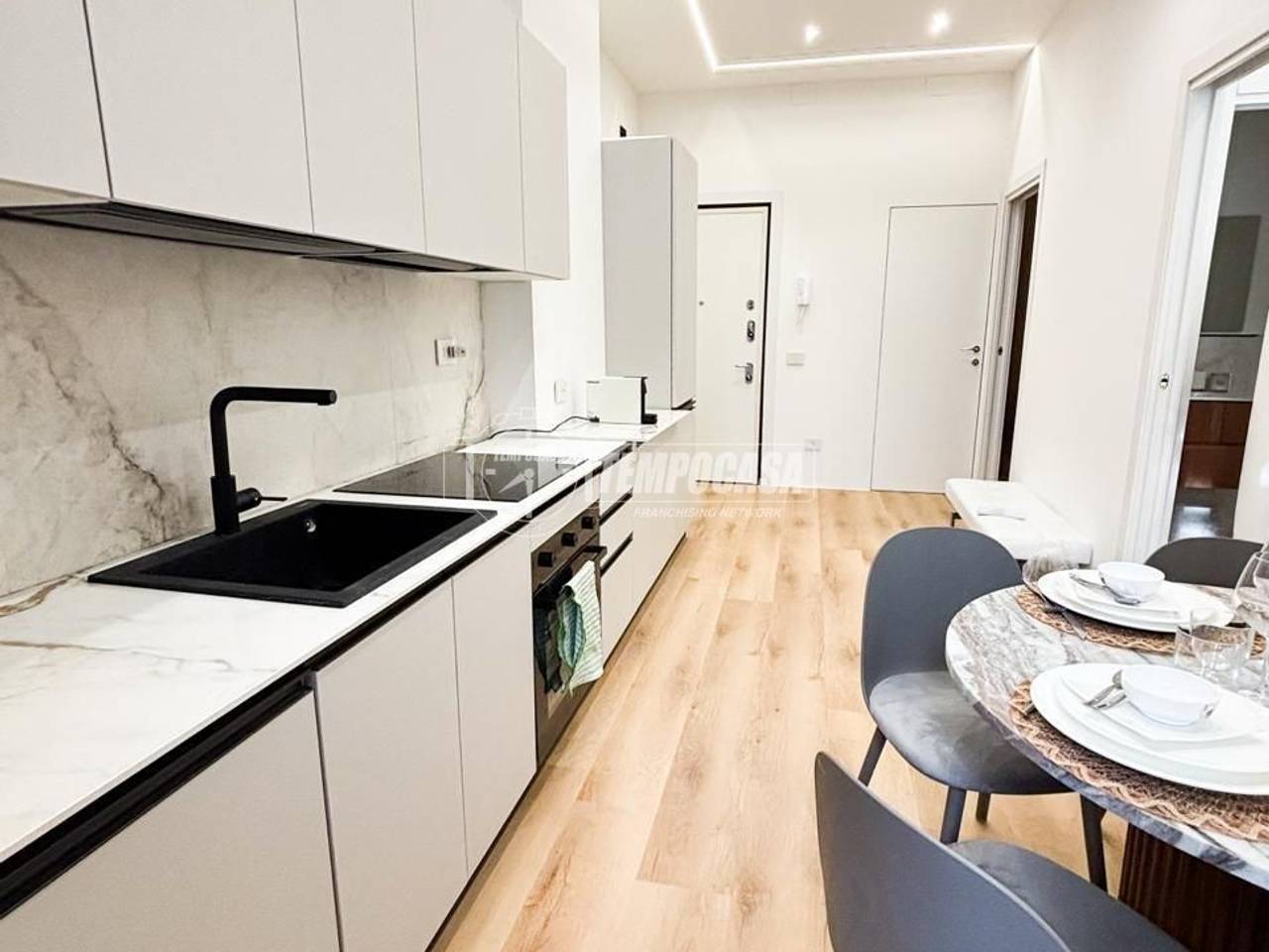 appartamento in vendita a Milano in zona Montalbino