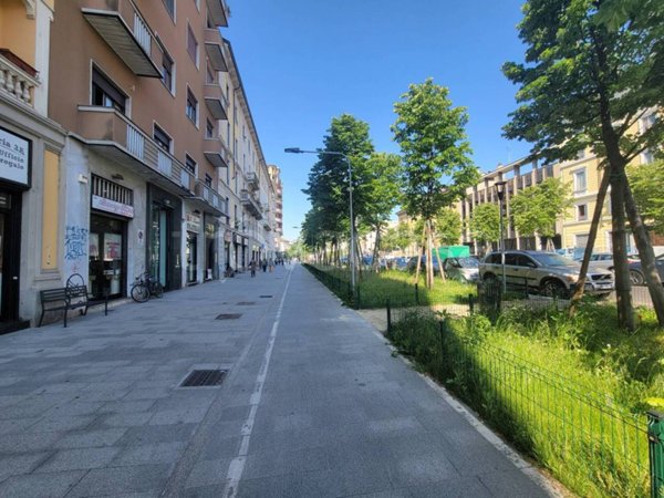 negozio in vendita a Milano in zona Porta Venezia