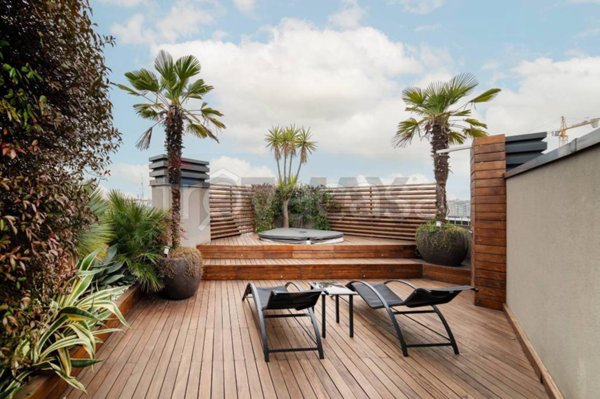 appartamento in vendita a Milano in zona Cascina dei Pomi