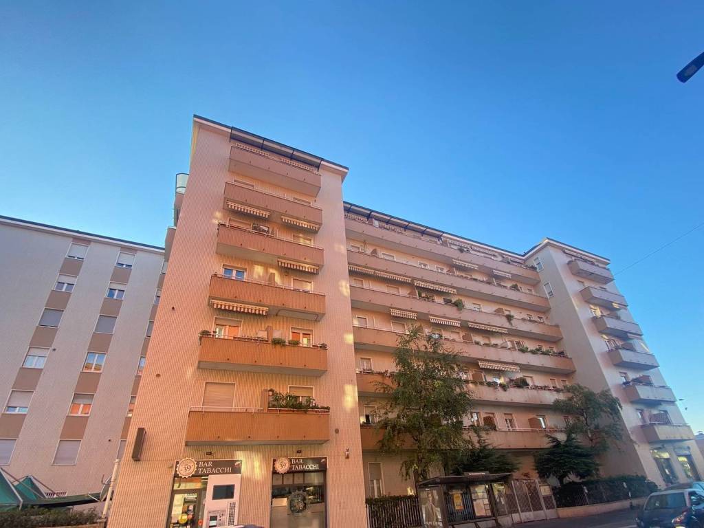appartamento in vendita a Milano in zona Greco