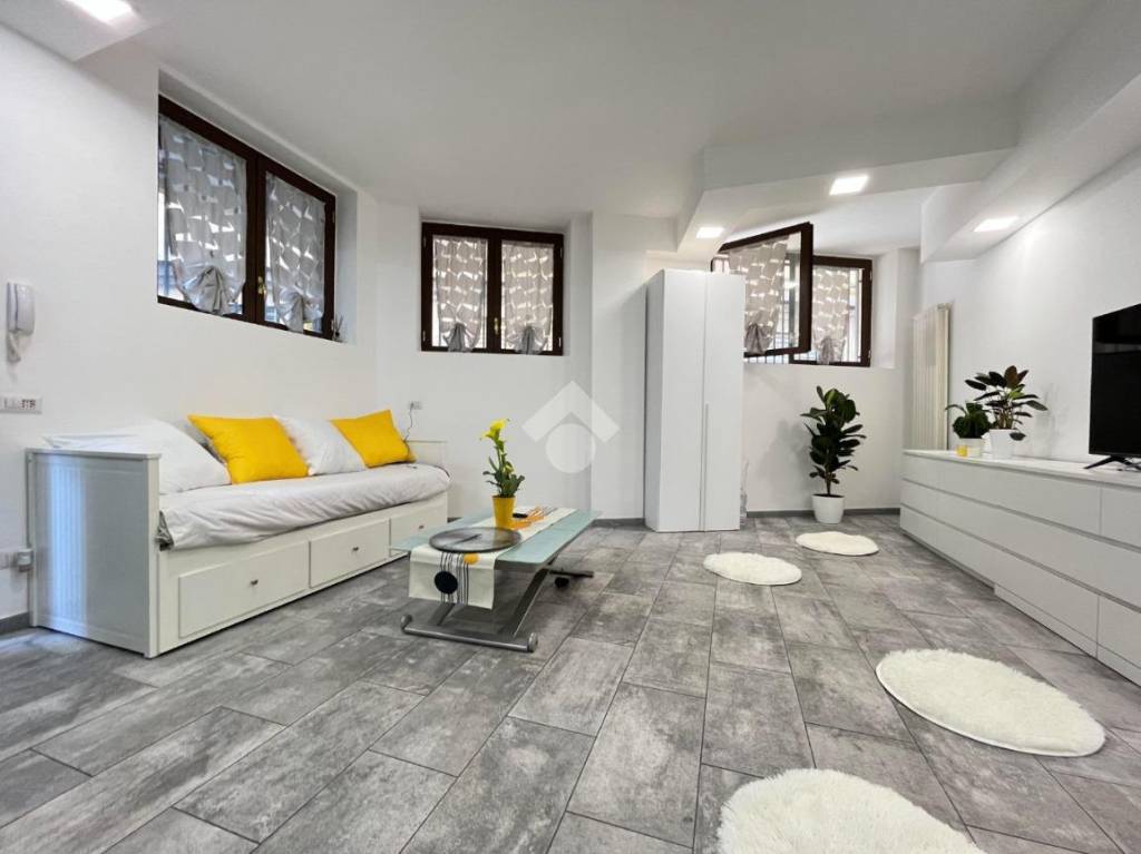 appartamento in vendita a Milano in zona Affori