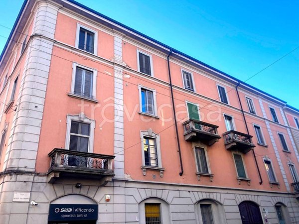 appartamento in vendita a Milano in zona Rogoredo
