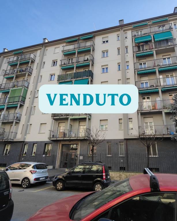 appartamento in vendita a Milano in zona Prato Centenaro