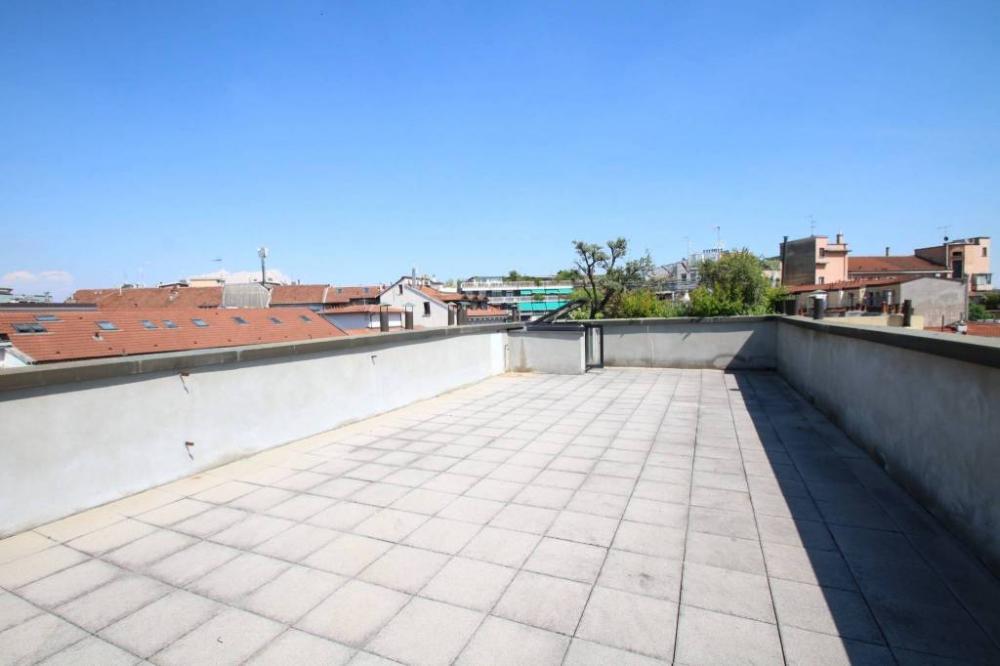 appartamento in vendita a Milano in zona XXII Marzo