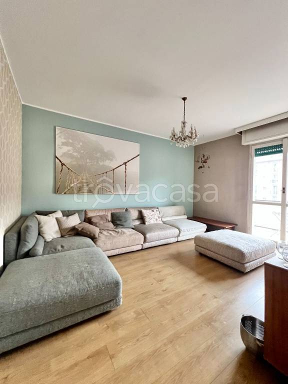 appartamento in vendita a Milano in zona Gallaratese