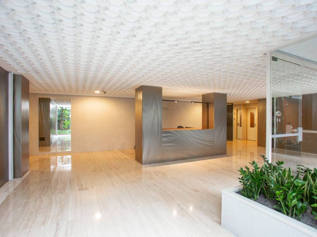 ufficio in vendita a Milano in zona Città Studi