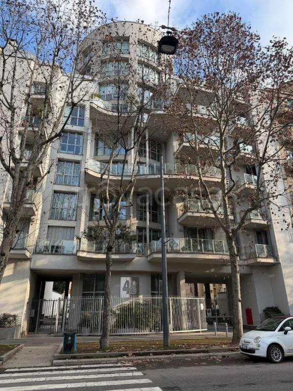 appartamento in vendita a Milano in zona Porta Nuova