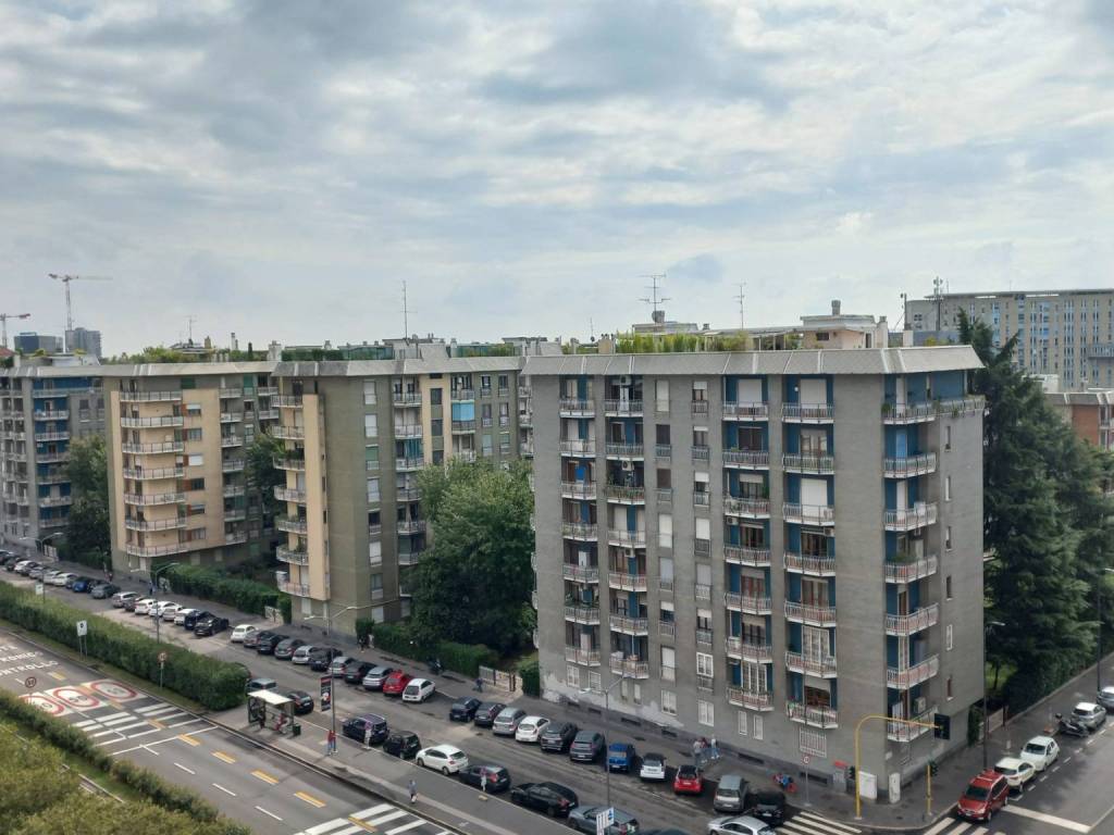 appartamento in vendita a Milano in zona Famagosta
