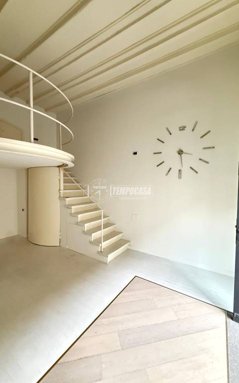 negozio in vendita a Milano in zona Isola