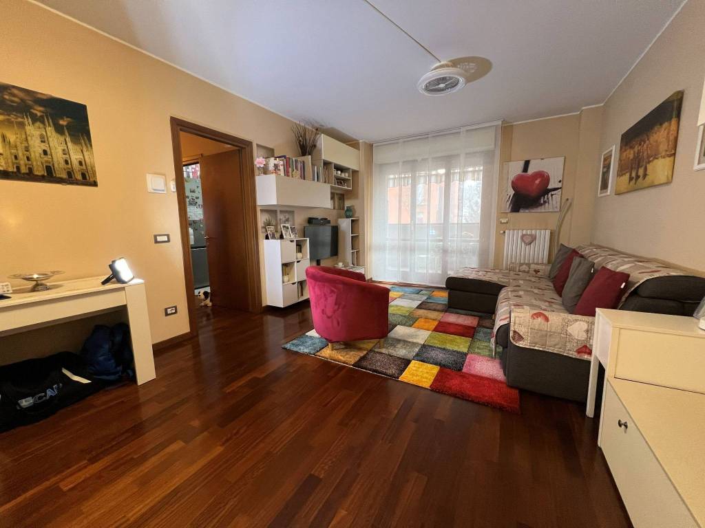 appartamento in vendita a Milano in zona Trenno