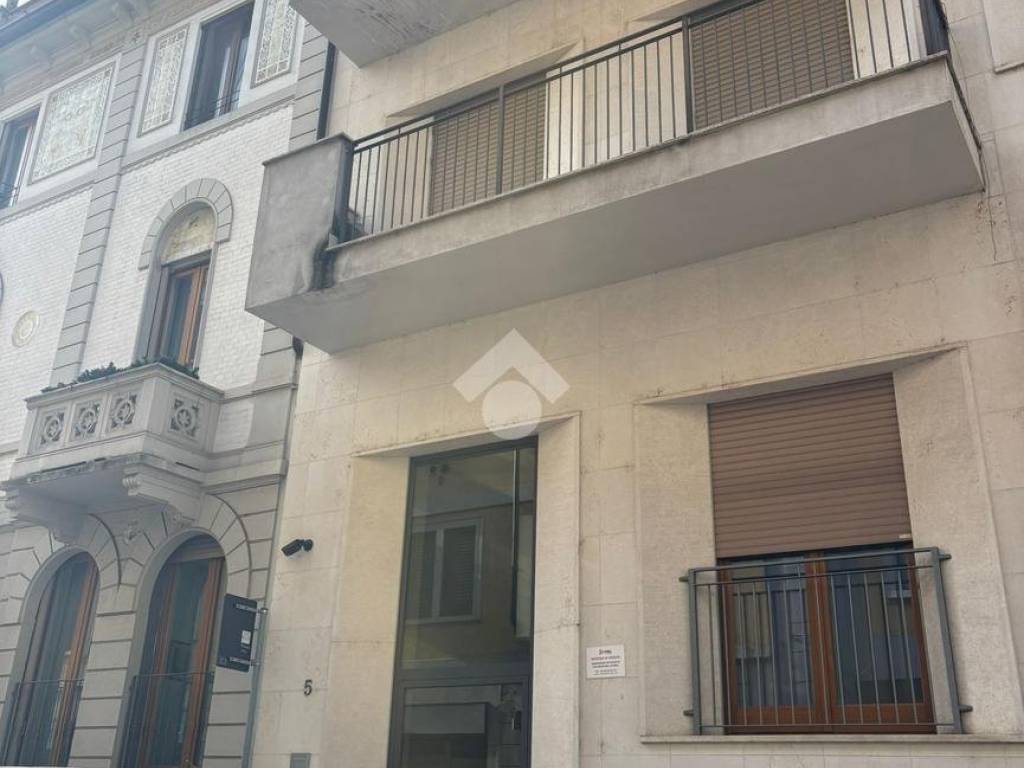 appartamento in vendita a Milano in zona Porta Venezia