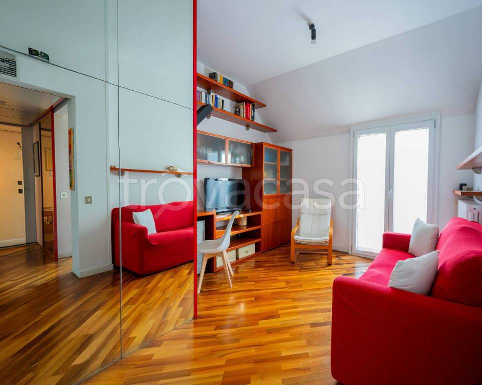 appartamento in vendita a Milano in zona Maciachini