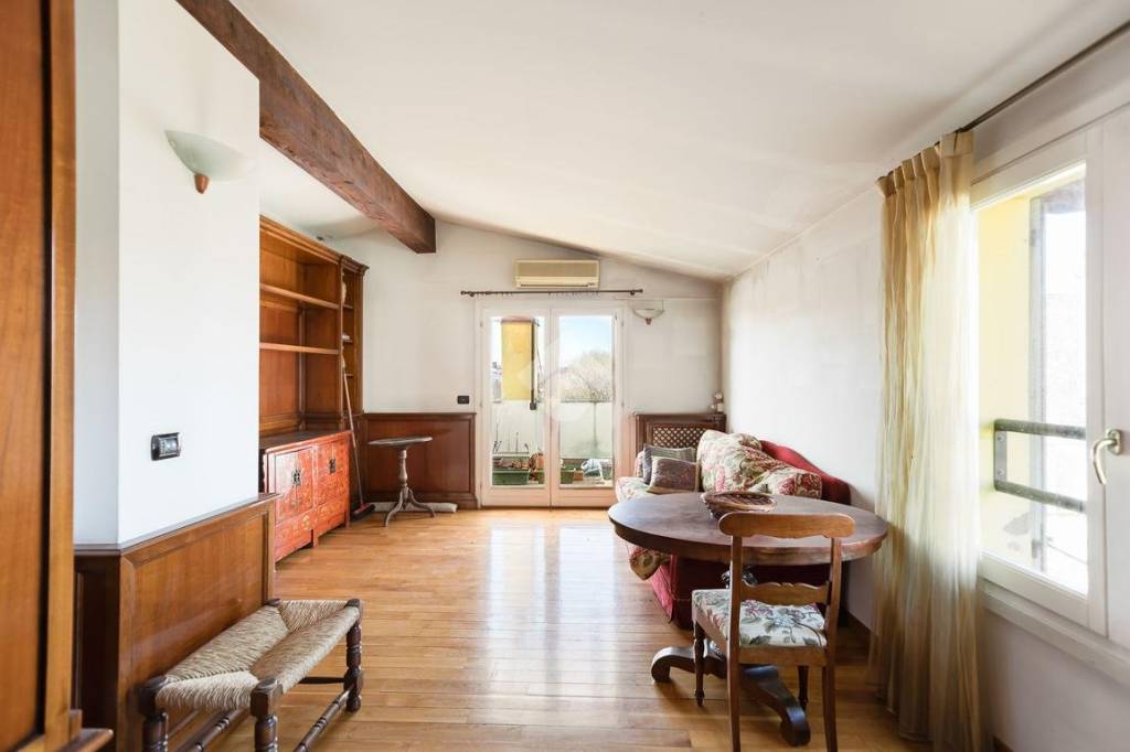 appartamento in vendita a Milano in zona Niguarda