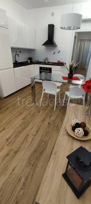 appartamento in vendita a Milano in zona Famagosta