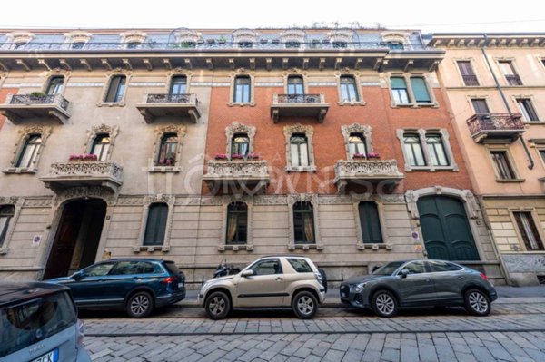 appartamento in vendita a Milano in zona Sant'Ambrogio