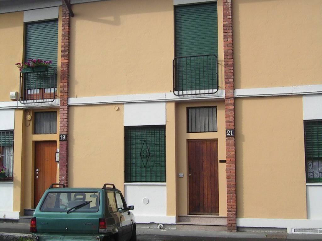 casa indipendente in vendita a Milano in zona San Siro