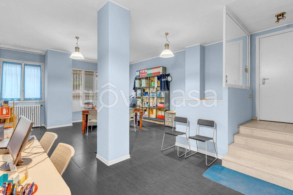 appartamento in vendita a Milano in zona Feltre