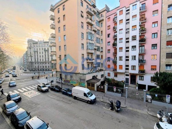 appartamento in vendita a Milano in zona Cascina dei Pomi