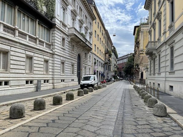 appartamento in vendita a Milano in zona Porta Nuova