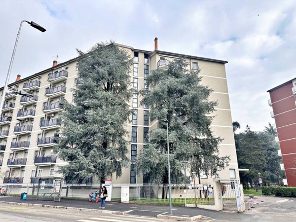 appartamento in vendita a Milano in zona Forlanini